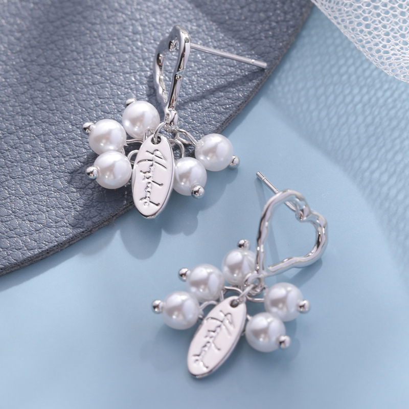 2020 new Korean version women's 925 sterling silver stud earrings, simple star earrings, diamond-encrusted earrings and pearl earrings are available for delivery Specification image