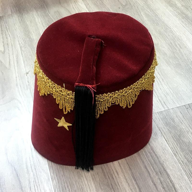 Custom-made hats with tassels, horse-riding hats for export to Turkey, various festival hats, and etiquette hats for foreign trade and export Item Picture