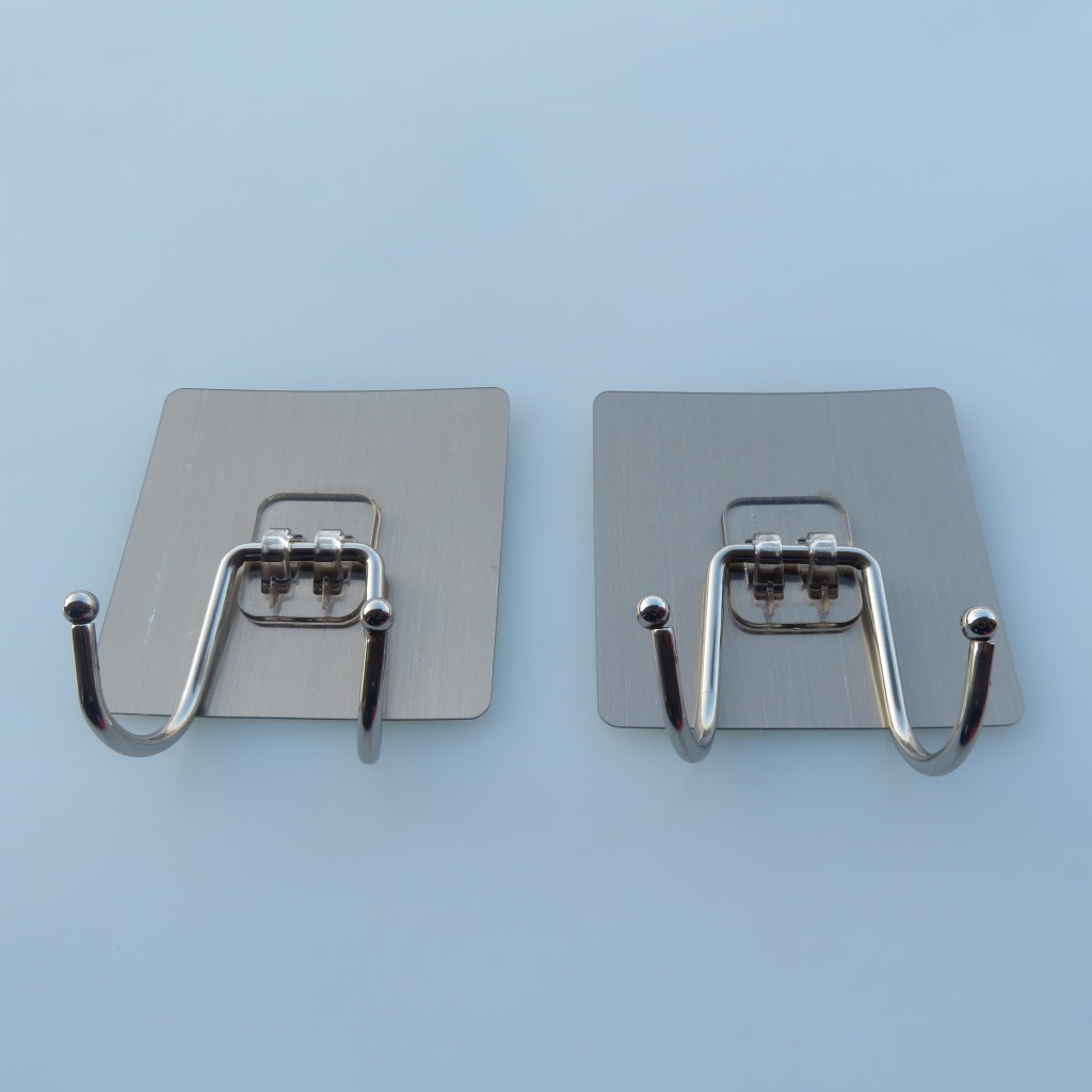 Factory direct sales of seamless, strong, non-drilling stainless steel double hooks, row hooks, large metal hooks, durable bathroom hooks full figure