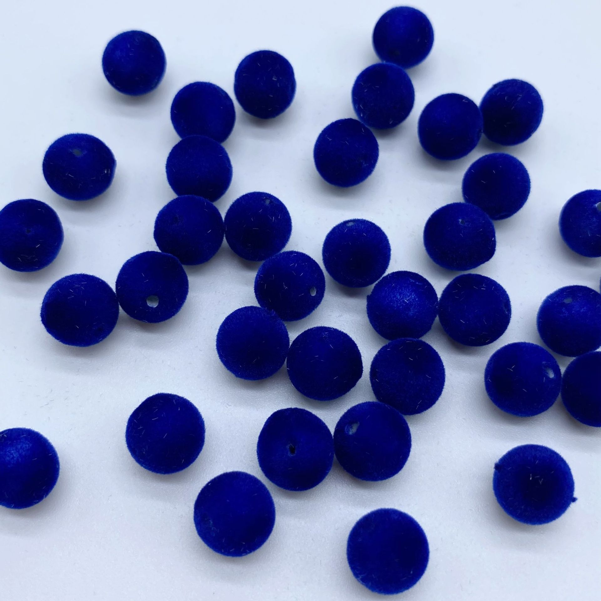 Factory direct sales of acrylic through-hole flocked round beads for diy matching and making earrings, bags, accessories and beading materials undefined