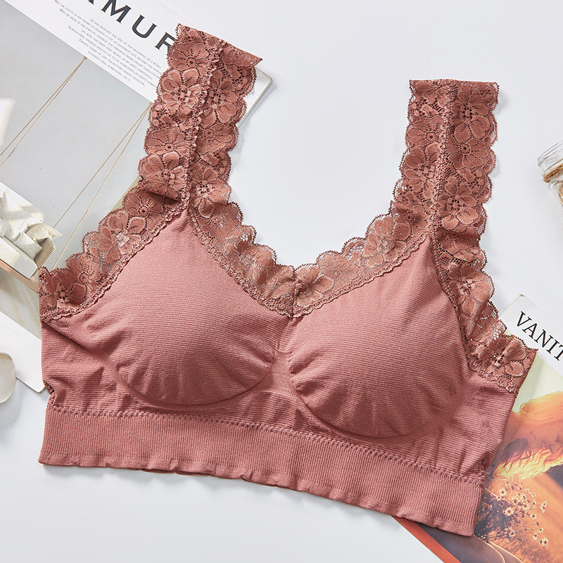 The popular lace queen with wide shoulder straps, pure cotton lining, beautiful back wrap around the chest, no steel rings to prevent exposure, sporty yoga strapless undefined