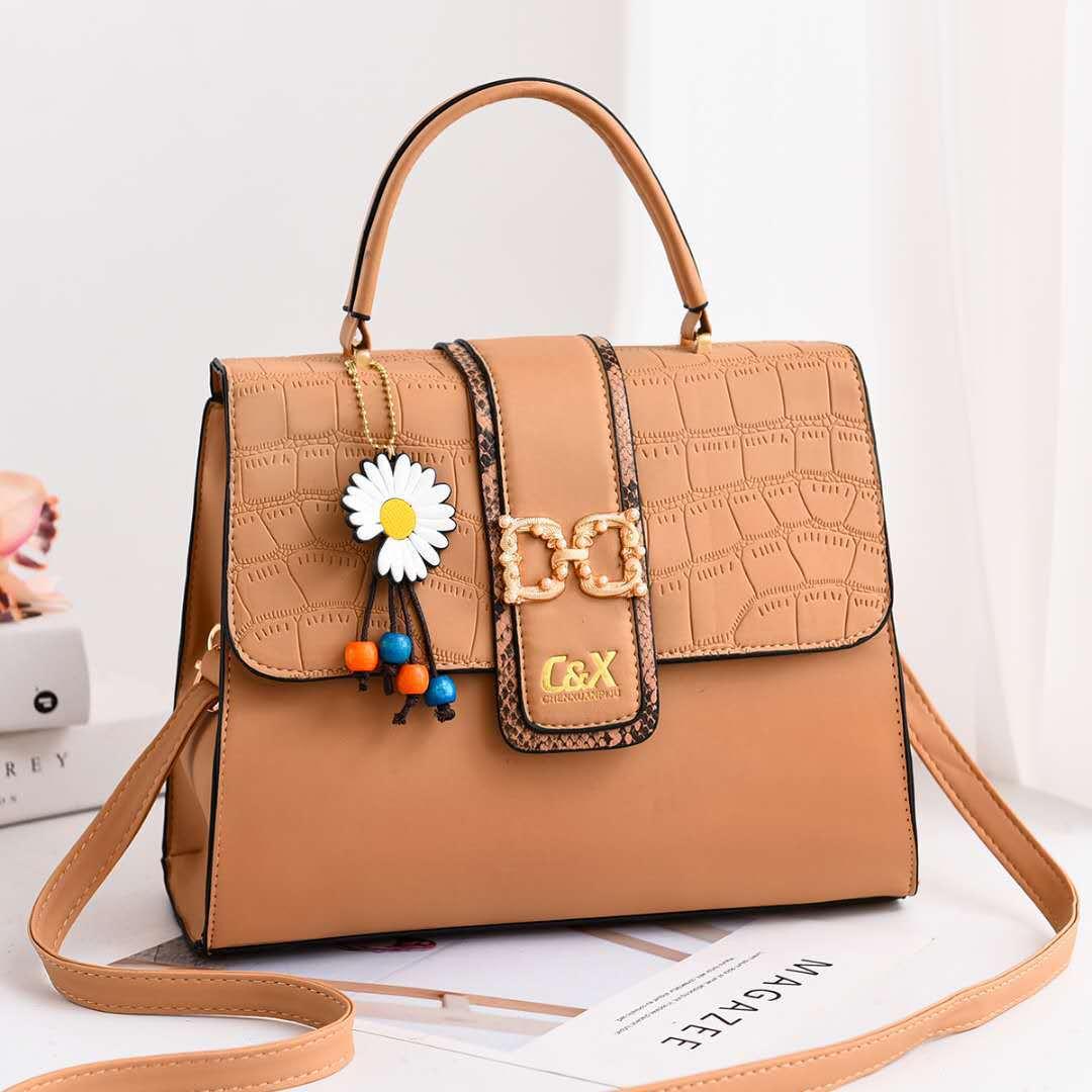 New fashion and trendy women's bags in 2020: crossbody bag, single-shoulder bag, popular casual hand-held PU women's bag, direct supply from the manufacturer undefined