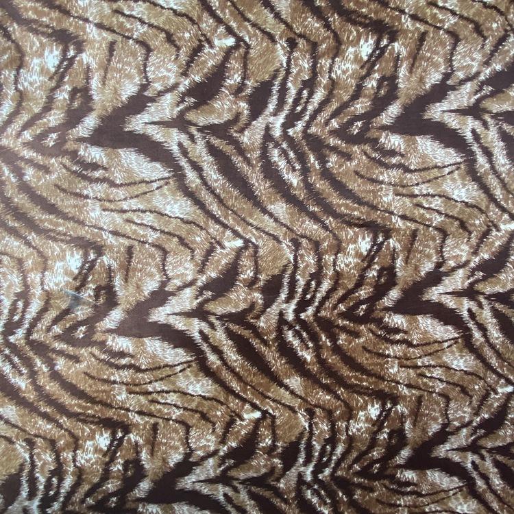 Wholesale of large quantities of packaging materials for bags, handbags, cosmetic bags, etc. printed with tiger patterns in the Setin printing series Specification image