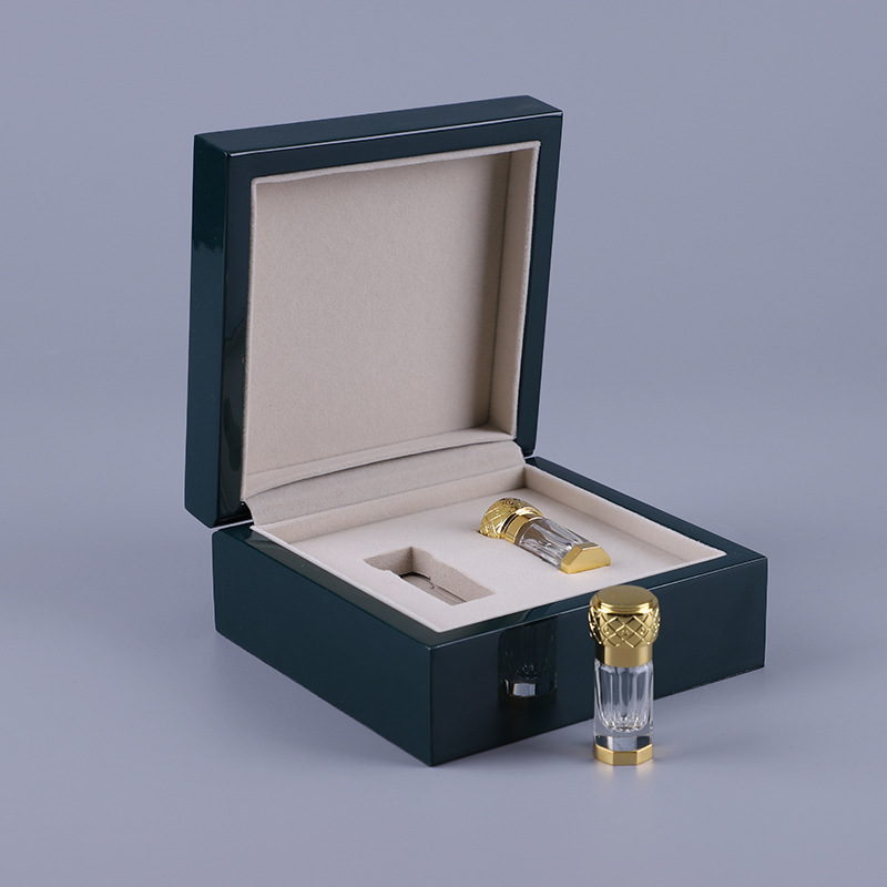 Factory direct sales, wholesale of small square gift boxes, high-end perfume, cosmetics and gift packaging boxes in stock details Picture
