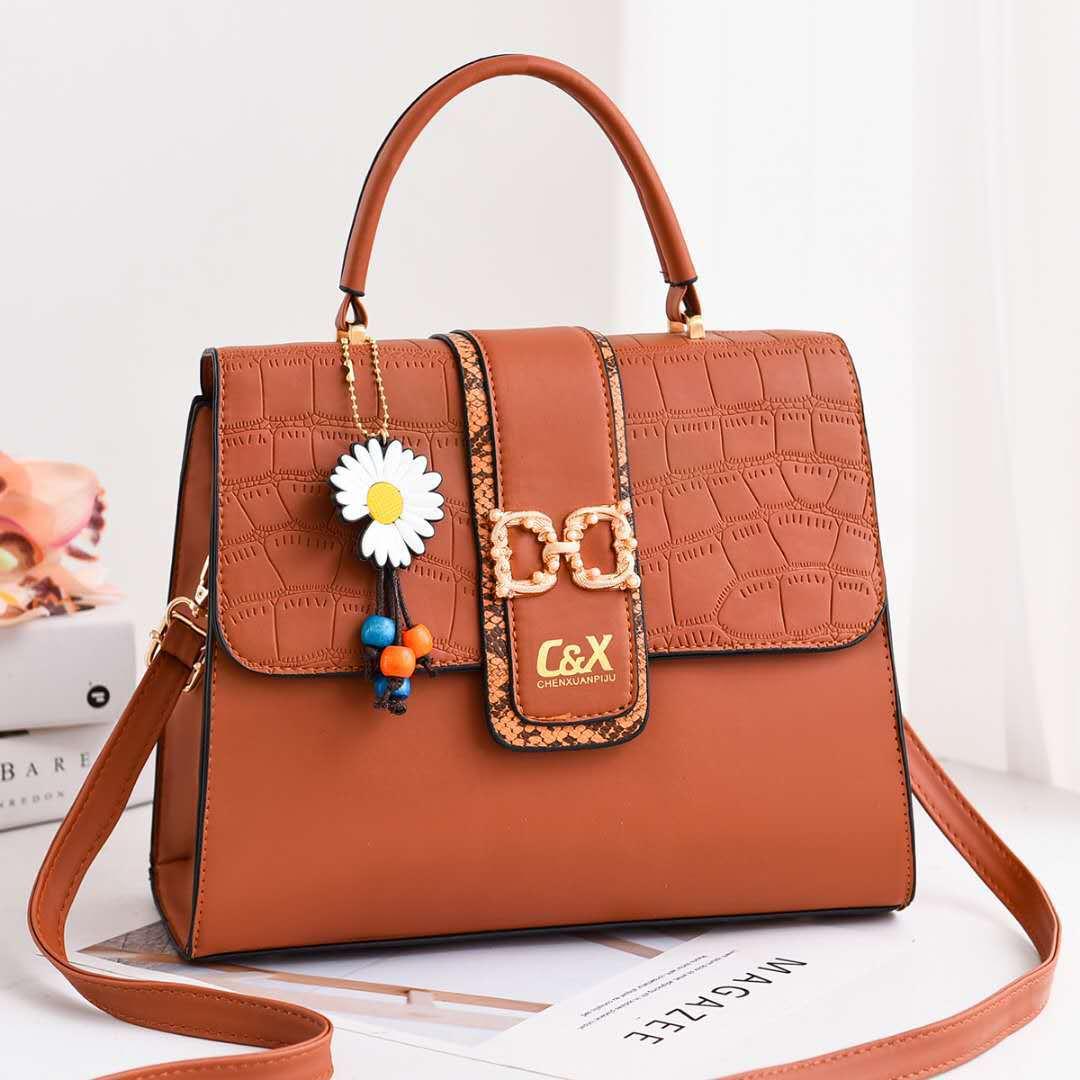 New fashion and trendy women's bags in 2020: crossbody bag, single-shoulder bag, popular casual hand-held PU women's bag, direct supply from the manufacturer undefined