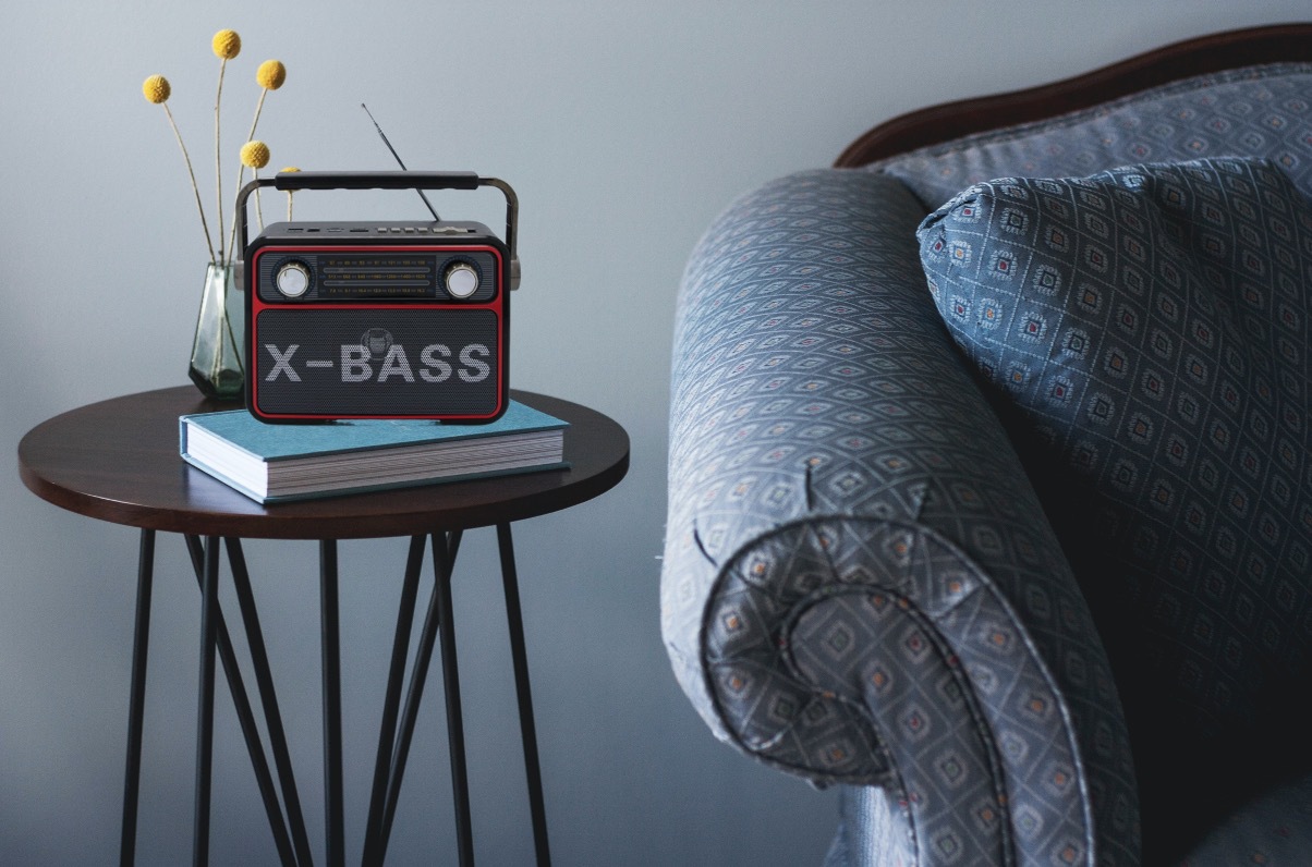 European and American retro radio, desktop for the elderly, old-fashioned card-inserting Bluetooth speaker, remote control FM medium wave and short wave broadcasting Application Scenario
