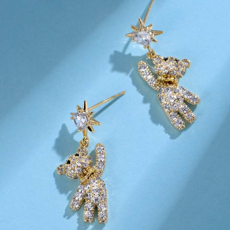 New earrings from Dongdaemun, South Korea, 925 silver zircon micro-inlaid bear snowflake stud women's earrings factory wholesale