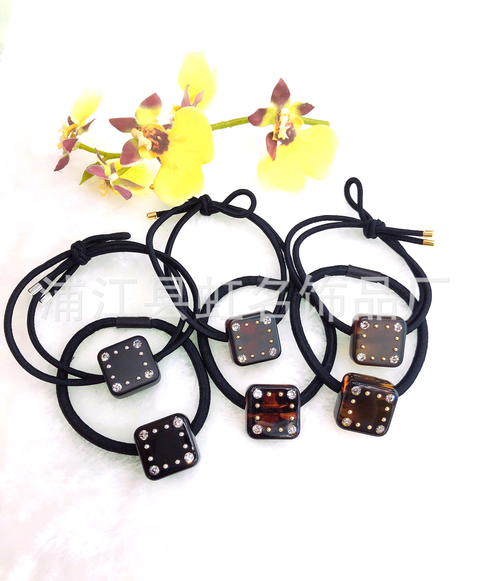 Manufacturers direct hair rope half square inlaid diamond head rope female rubber band hairband South Korea simple day hair accessories ponytail hair rope thumbnail