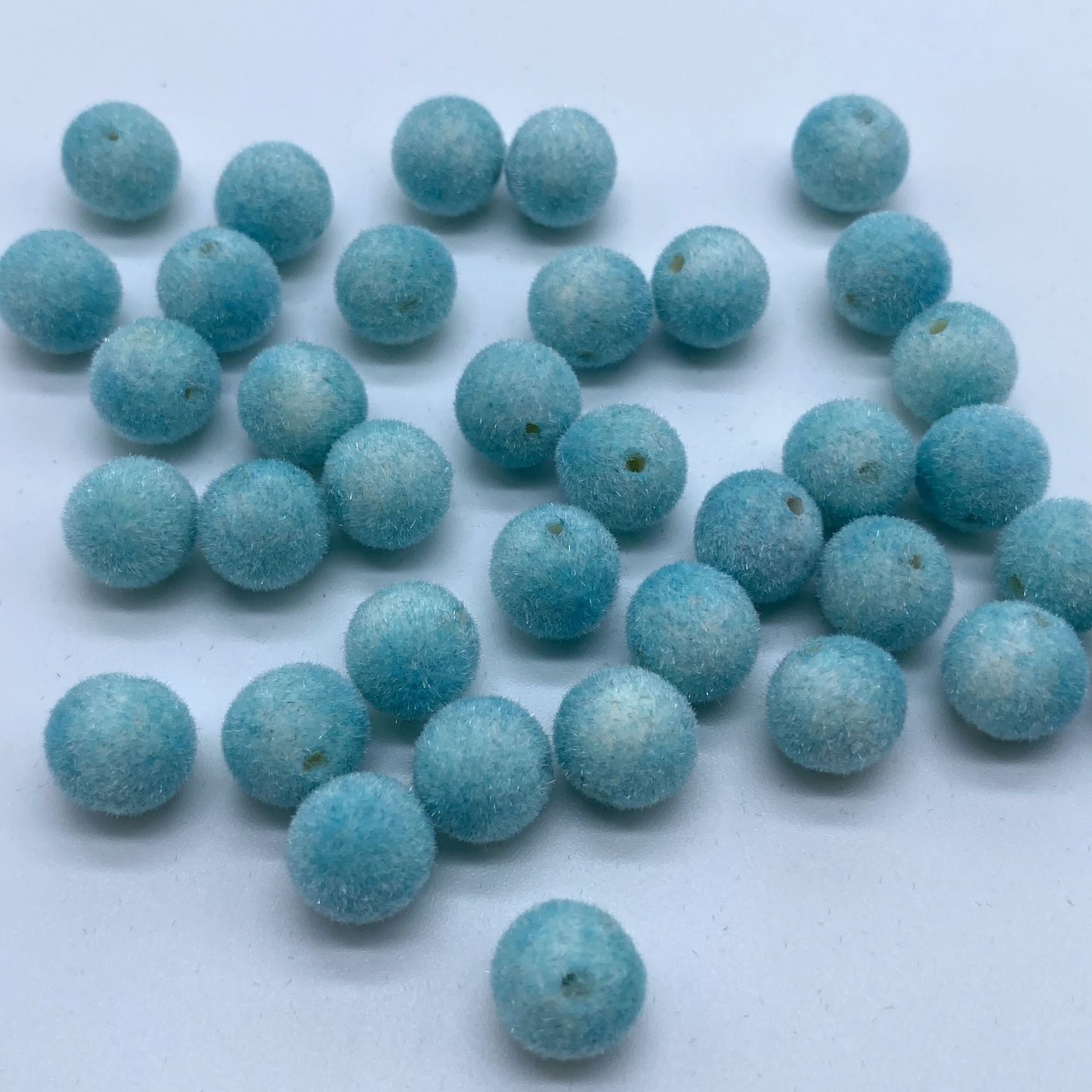 Factory direct sales of acrylic through-hole flocked round beads for diy matching and making earrings, bags, accessories and beading materials undefined