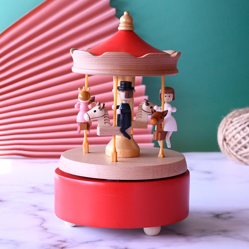 Amusement park carousel wooden music box with Mother's Day gift mechanical wind-up music box beech handicrafts