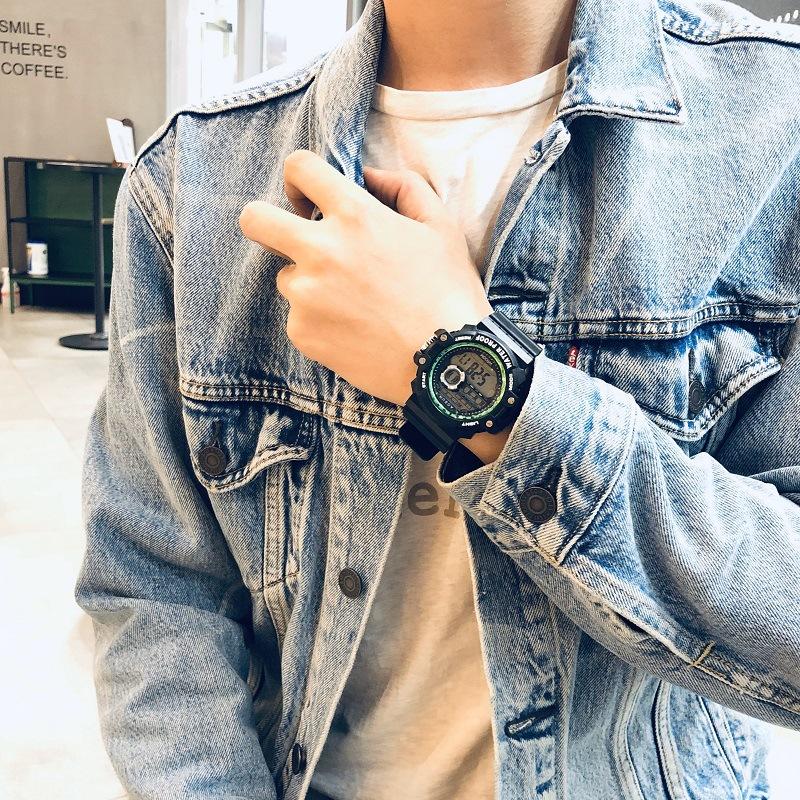 韩版学生手表 运动防水多功能电子表 男生个性游泳户外登山表爆款细节图