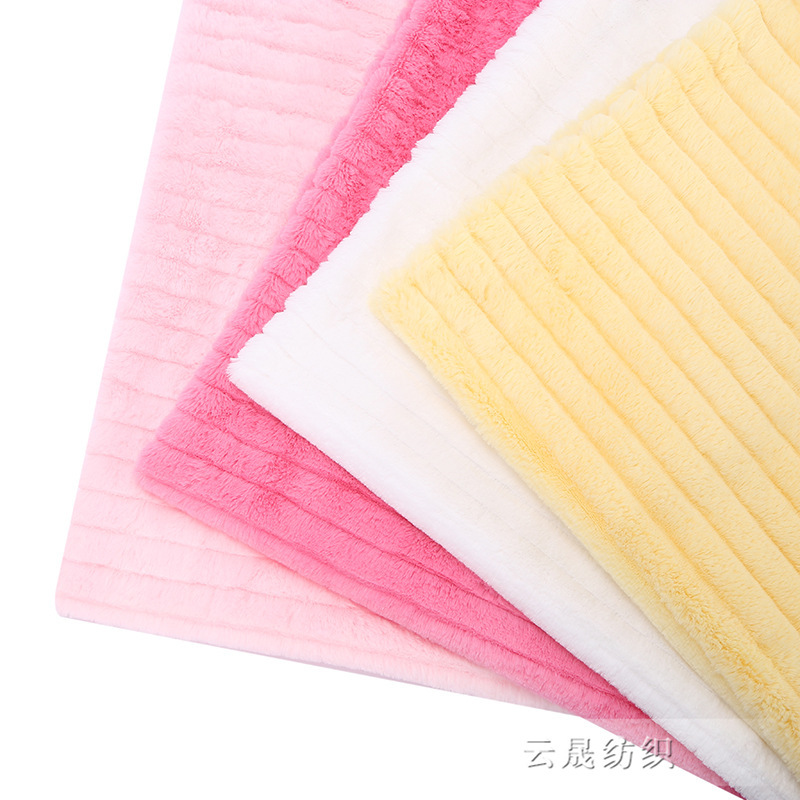 Customized super soft all-polyester cut-pit plush fabric, single-sided cut-pit plush fabric, pp plush, PV plush home wear and home textile fabric