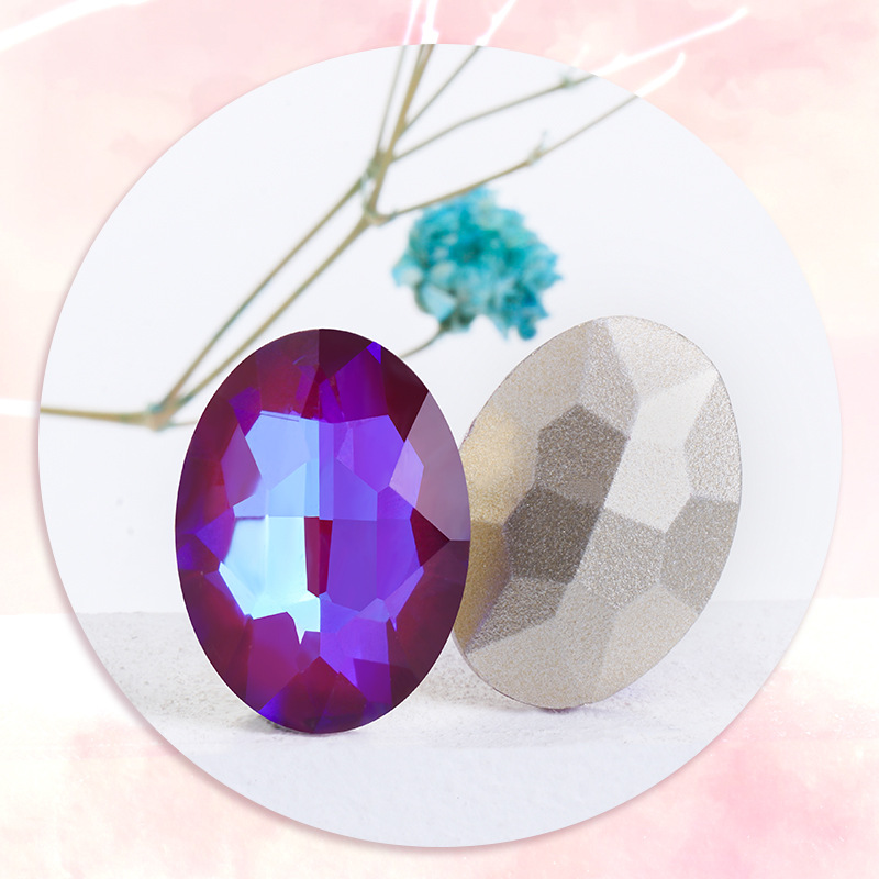 Factory wholesale of oval Mocha fluorescent pointed-bottom diamonds, special-shaped glass diamonds, diy jewelry, clothing accessories, luggage and accessories Application Scenario