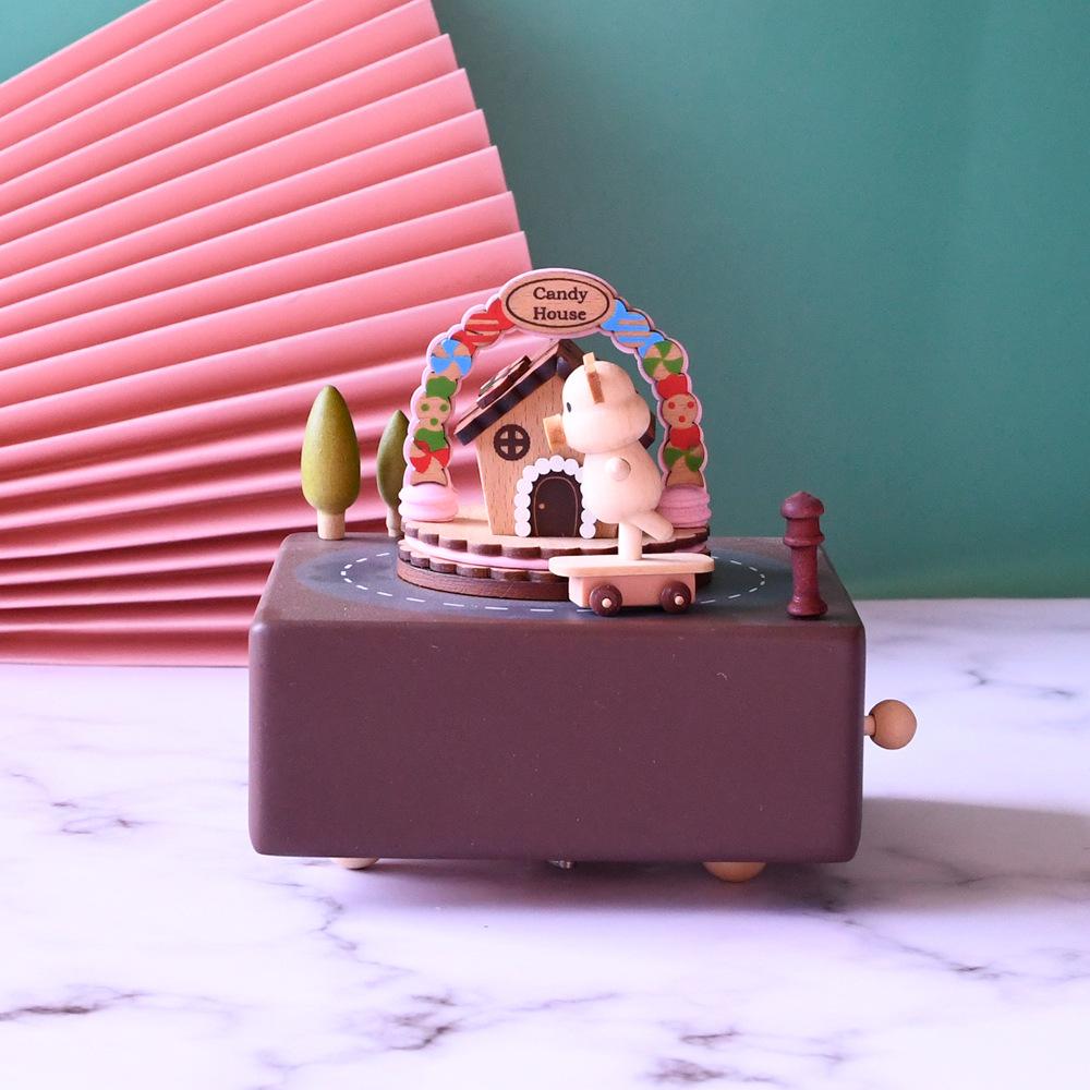 Coffee house candy Pig Children's Day gift for primary school birthday gift can be engraved moving music box