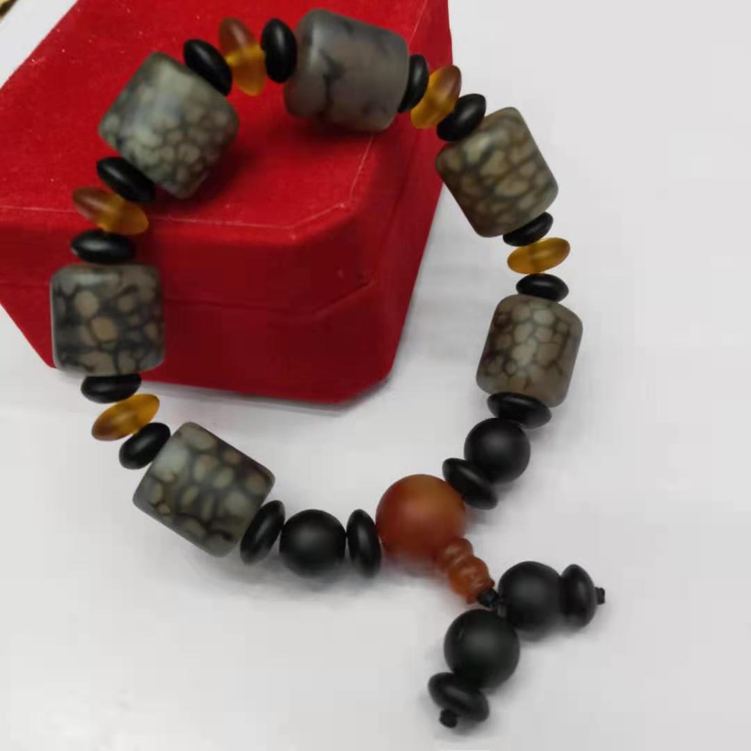 Guangshun Jewelry's new frosted black dragon pattern agate bracelet, diy Buddhist prayer beads, agate bracelet and bracelet manufacturer wholesale Item Picture