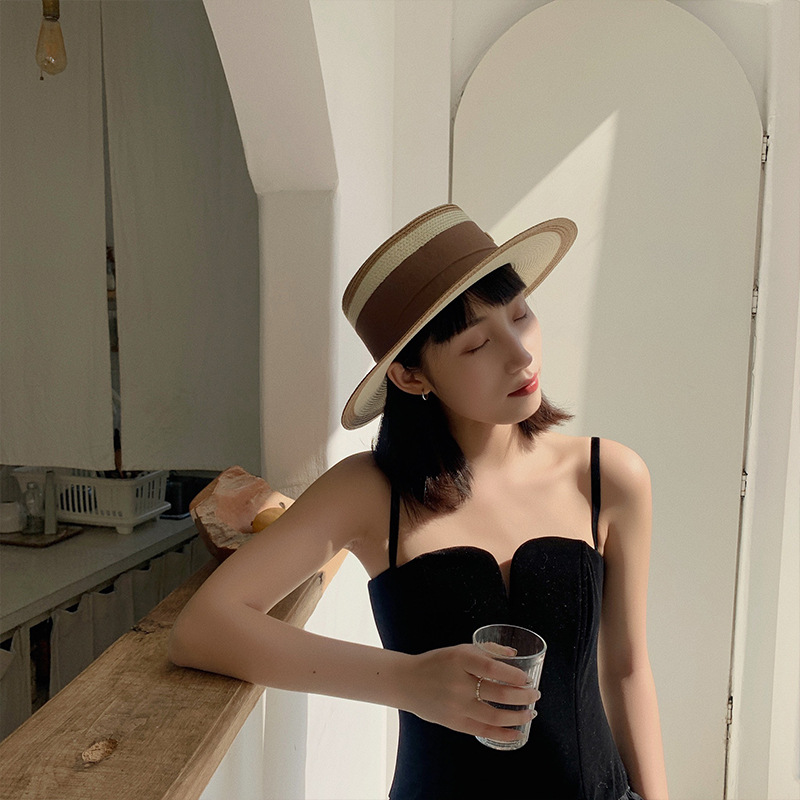 A popular flat-topped straw hat for women, a Korean-style trendy summer beach sun protection hat, a top hat, and an M-letter woven fisherman's hat Specification image