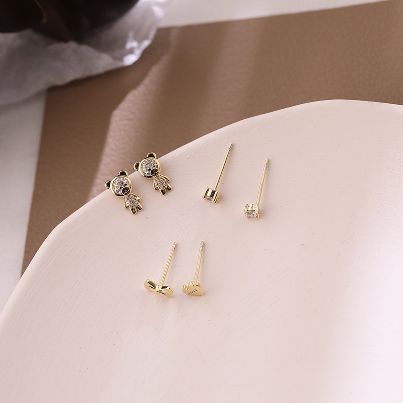 Fashionable earrings for women, simple and ins-style Korean spring earrings, new elegant earrings and pendants Application Scenario