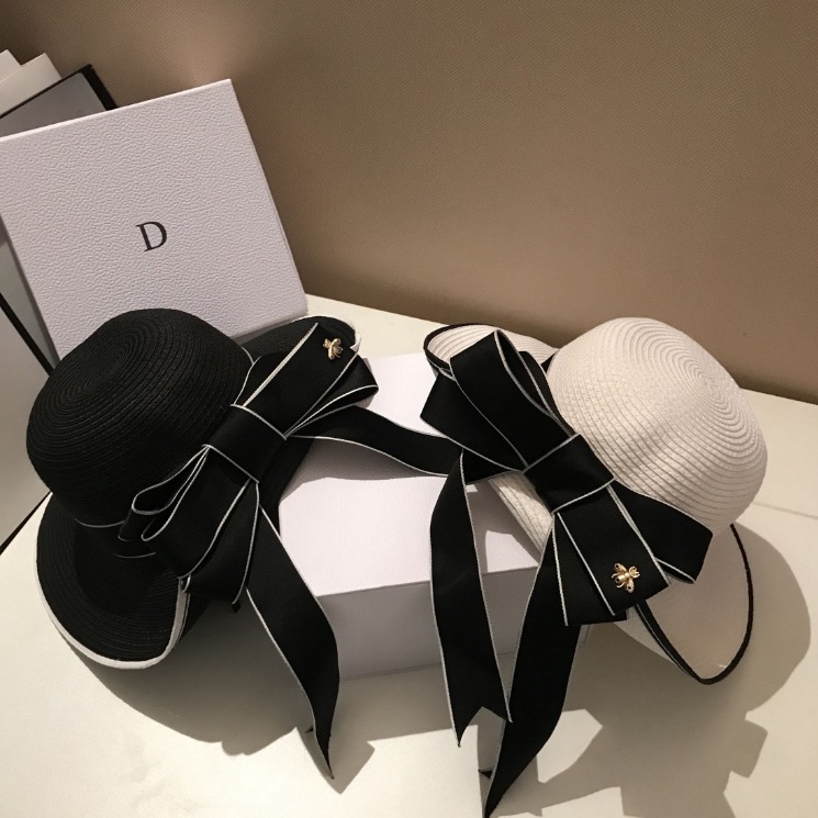 Summer women's hats, new bow straw hats, Japanese-style sun protection hats, raffia grass small bee basin hats, and travel sun protection hats