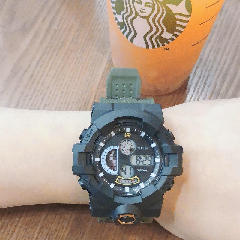 Korean version of youth sports electronic watch, outdoor waterproof multi-functional watch, male student creative luminous diving watch details Picture