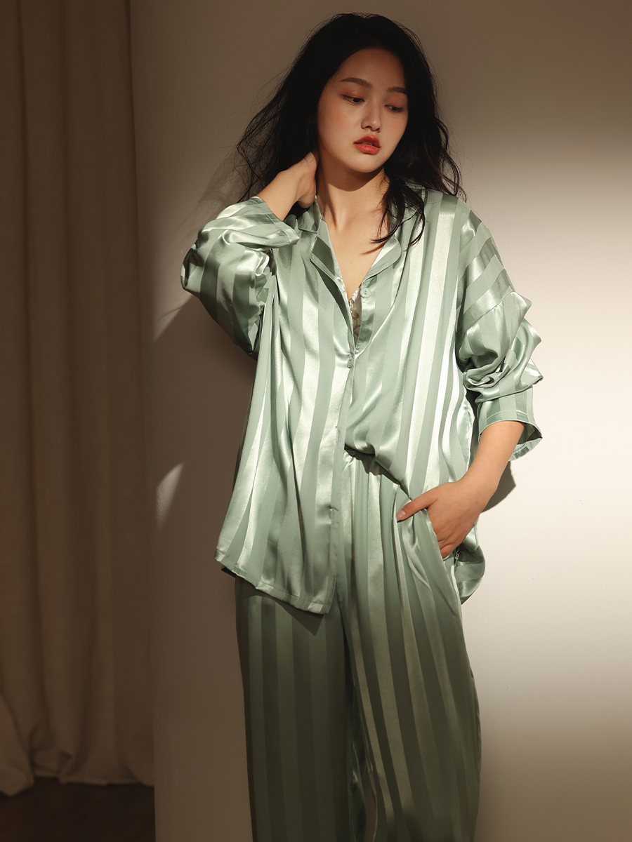 2022年新款冰丝睡衣女春秋款长袖夏薄款高级感仿真丝绸家居服套装