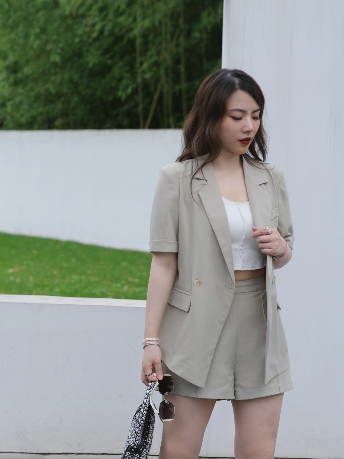 JML Ginger grain grey and dark green summer short-sleeved suit set, elegant and fair, Morandi green casual shorts