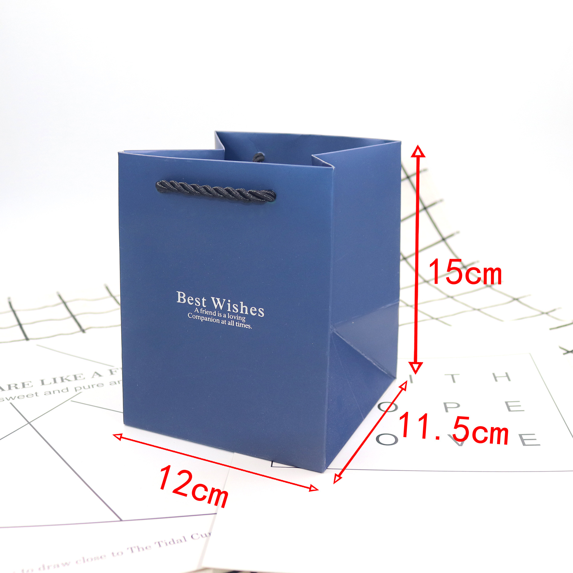 Transparent acrylic rose jewelry box, ring necklace box, jewelry and accessory box, storage gift box Item Picture