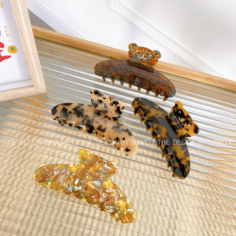 Dowei Accessories Korean version high appearance level water diamond bear hair clip, high-end updo shark clip, retro and versatile hair accessory details Picture
