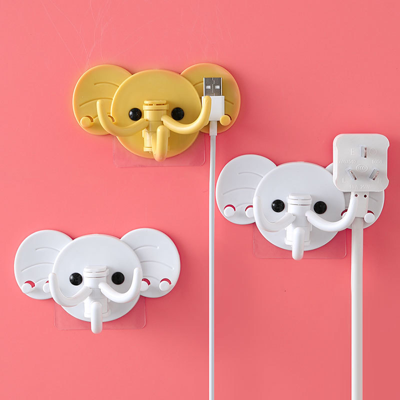 Rotating six-claw hook, four-claw hook, bathroom and kitchen storage hook without drilling, 360-degree rotating little person hook Application Scenario