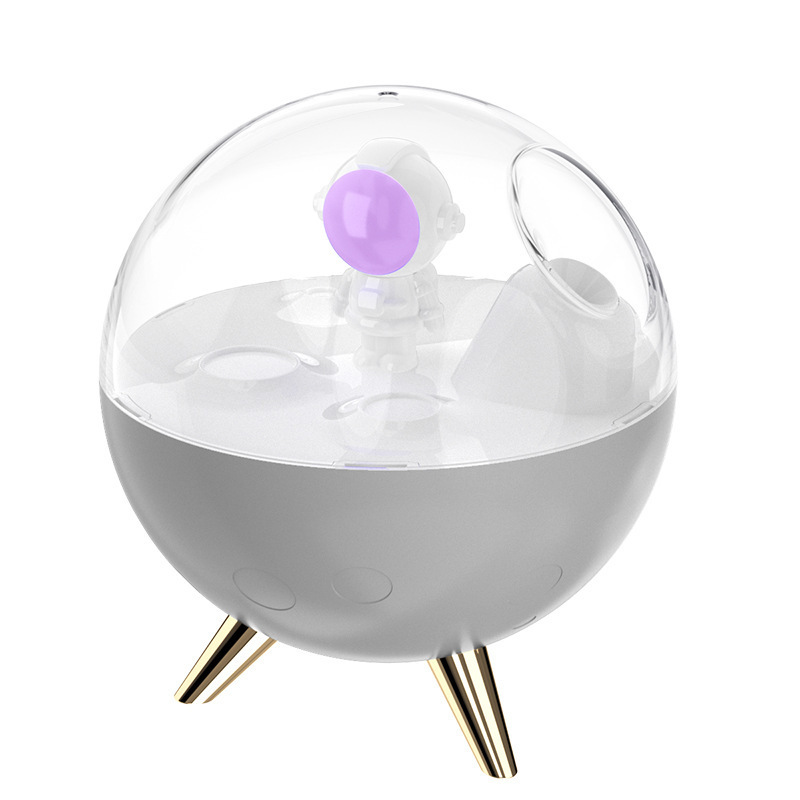 New wholesale Astronaut humidifier, USB fog mini air atomizer, Creative Moon car aroma diffuser Item Picture