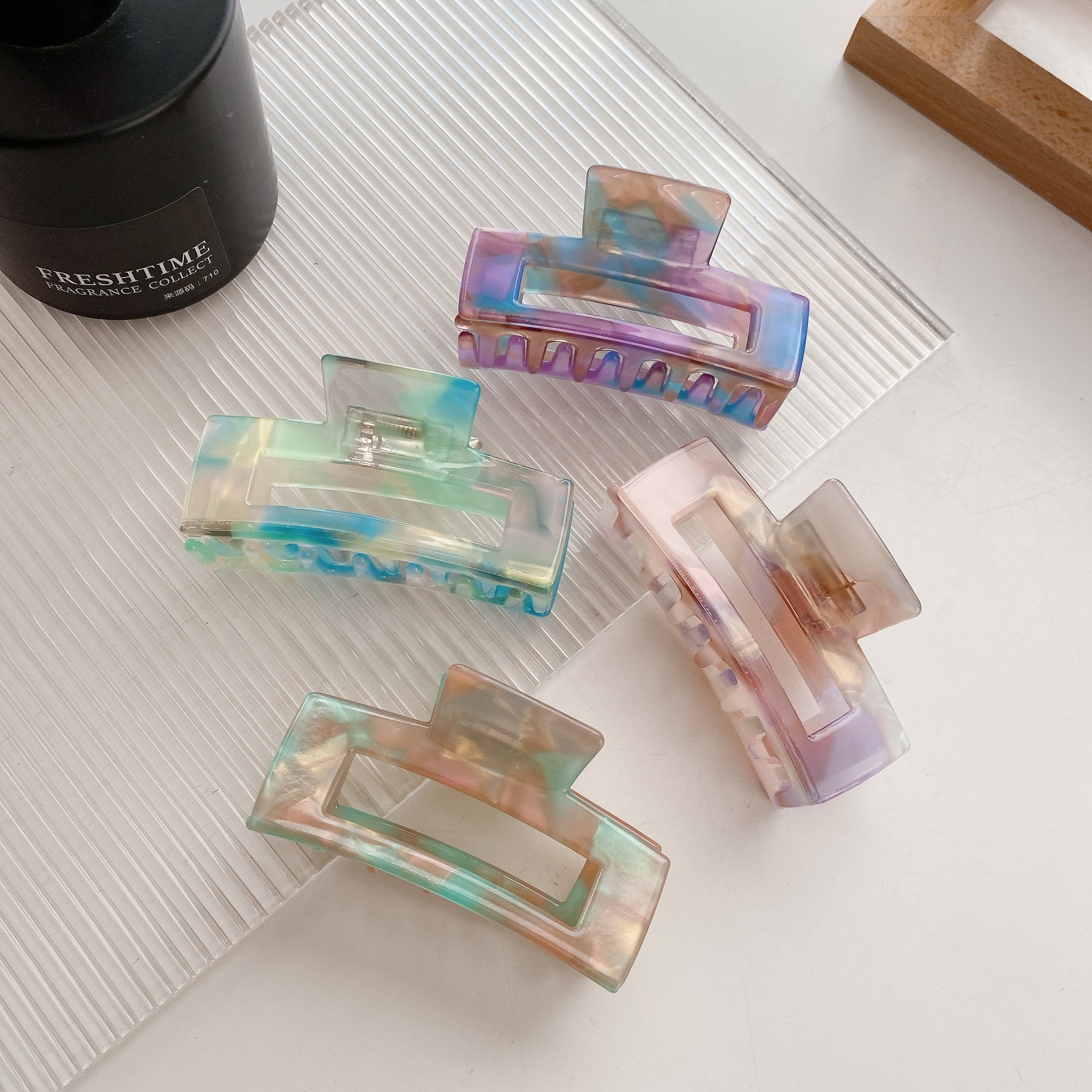Duowei Accessories Acetic acid hair clips, Korean simple hair clips, square hair accessories, girl grabbers, large shark clips, updo hair grabbers details Picture