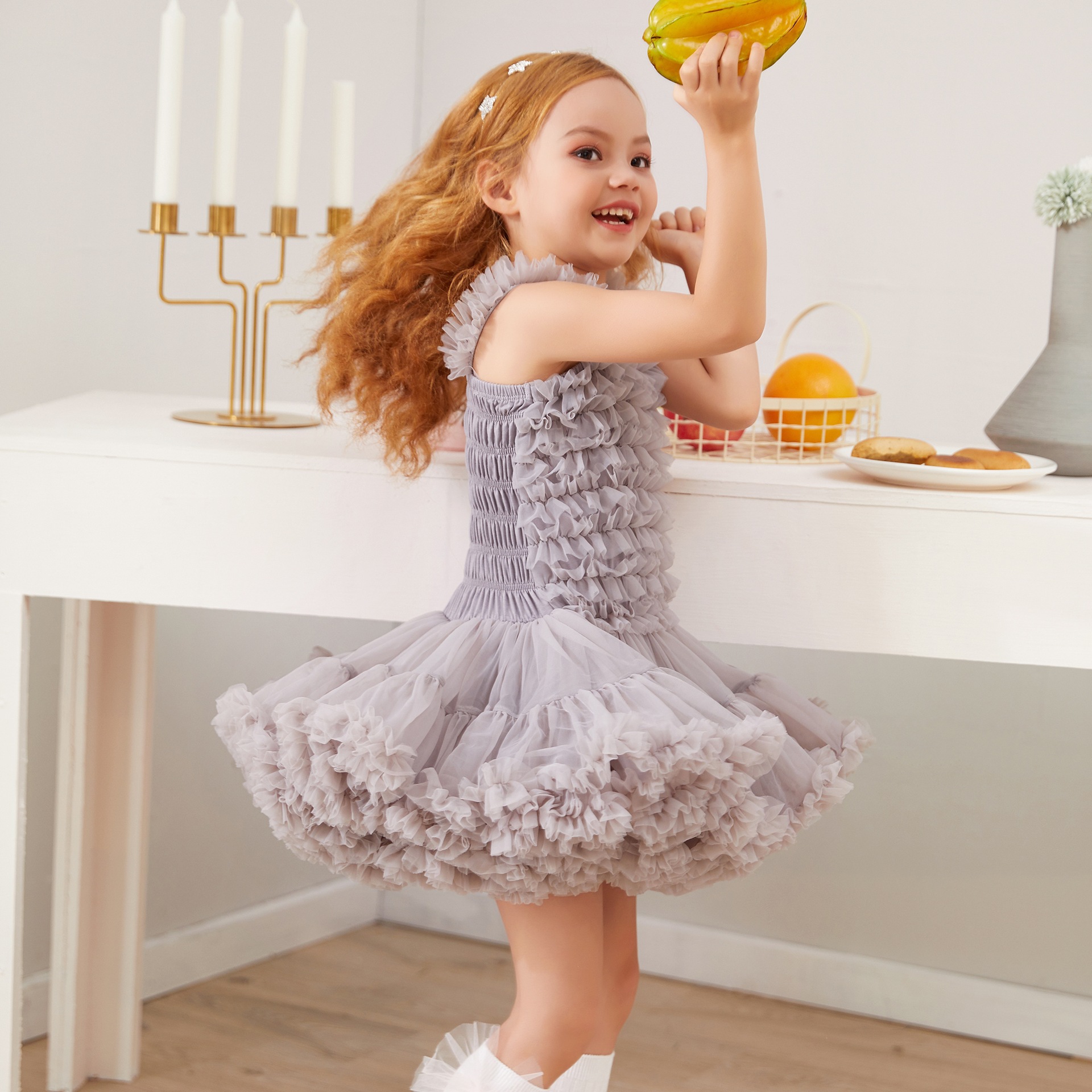 European and American children's clothing, halter princess dresses, tutu dresses, girls' tulle cake dresses, Children's Day puffy dresses Application Scenario
