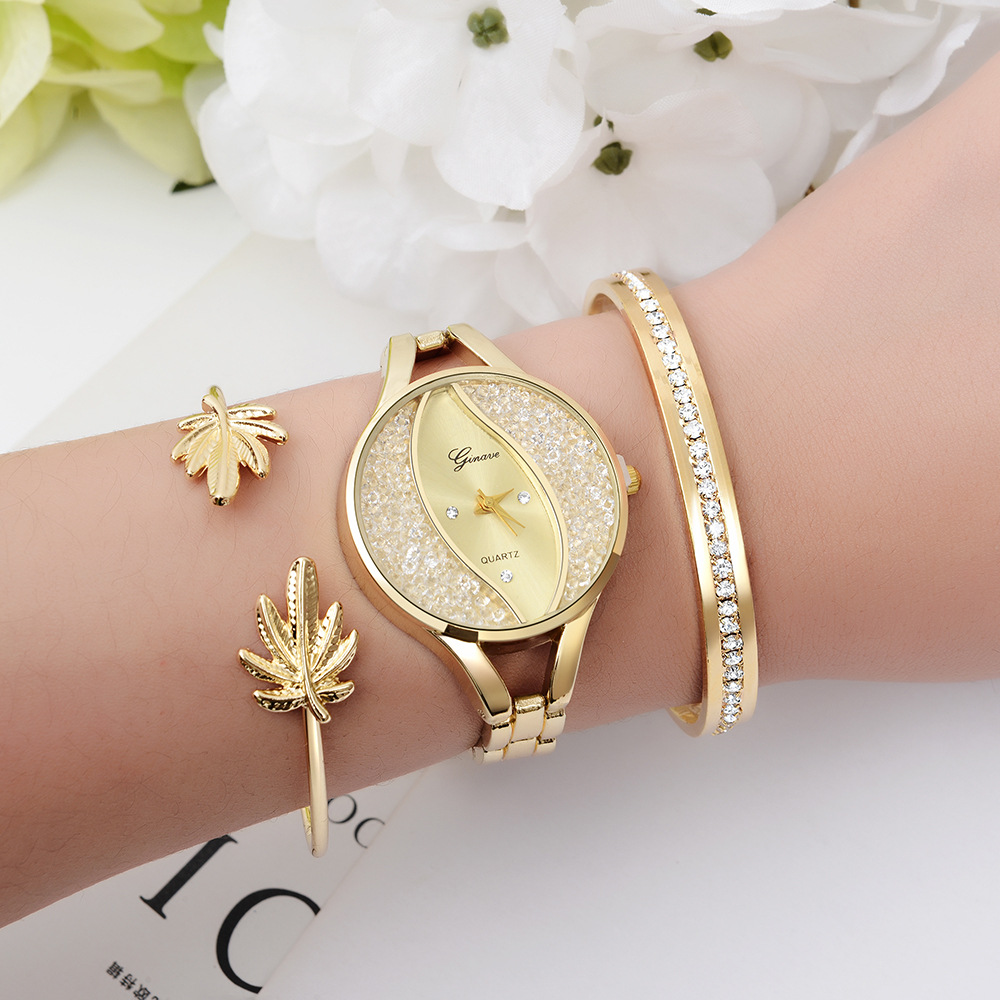 GINAVE comercio exterior explosivo mujeres de moda reloj de cuarzo conjunto de brazaletes con diamantes Application Scenario