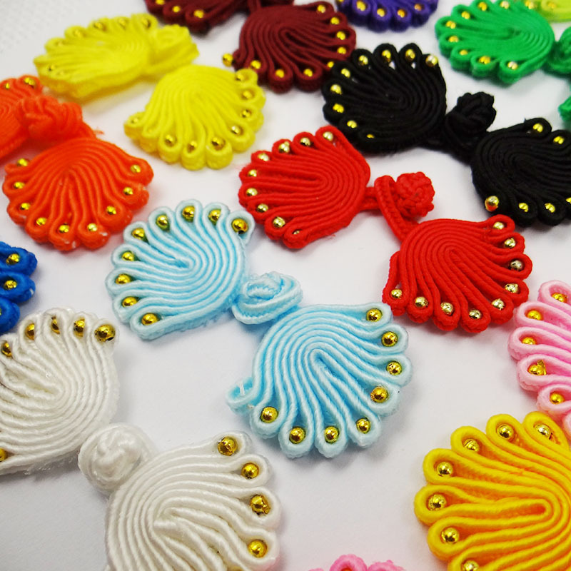 Direct sales of retro cheongsams with nine beads, bead plate buttons, wedding invitations, home Hanfu head flower decorations, butterfly flower buttons