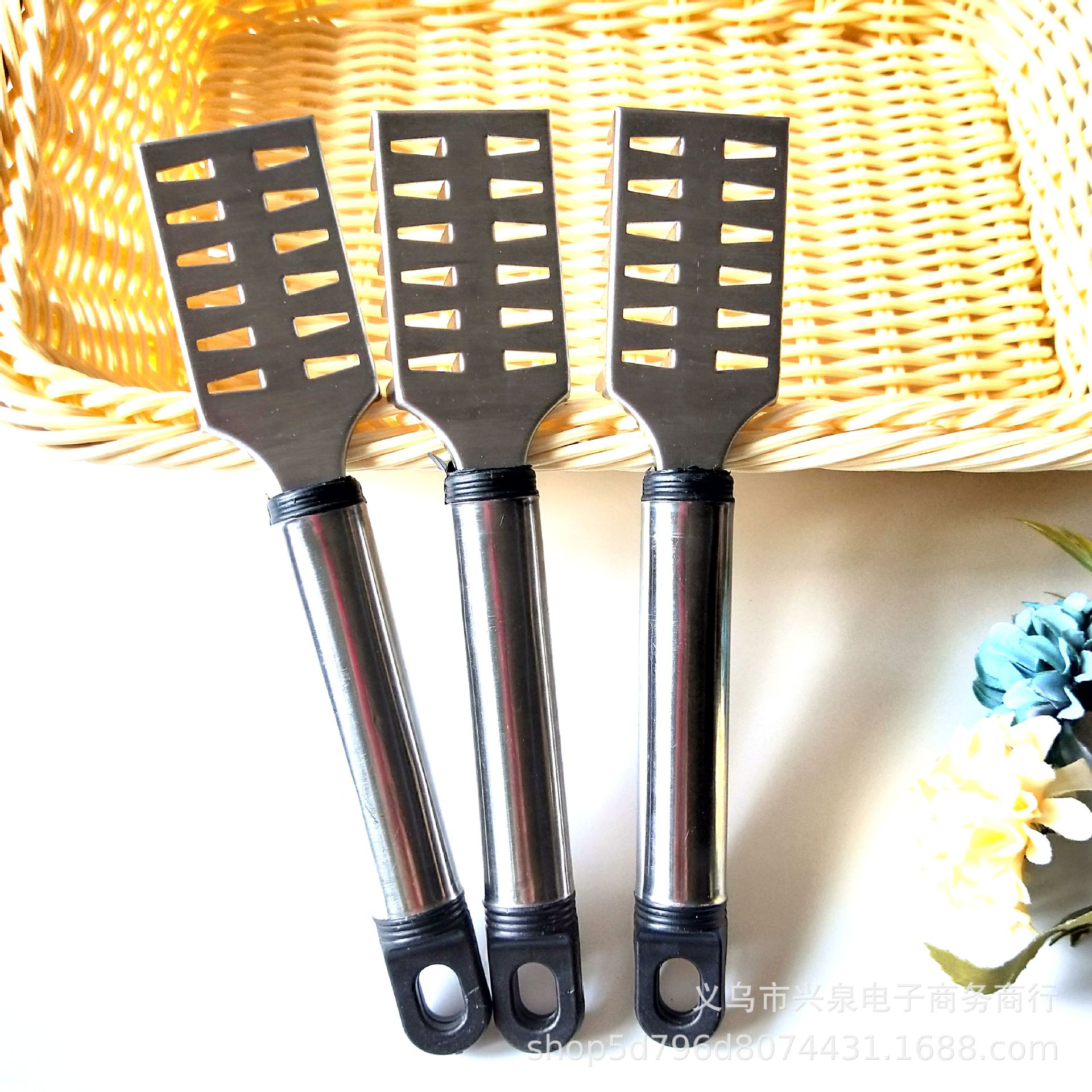 【 Zone 2-12 】【 Black Handle 】 Fish scale brush 1000 yuan per box, Metal fish scale planer, fish scale planer, fish scale brush 1 yuan 2 yuan, small commodity wholesale supply Specification image