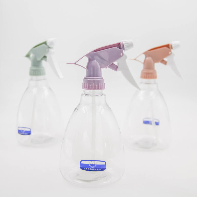 A manufacturer of transparent plastic sprayers, transparent bottles and jugs, and horticultural irrigation tools for self-sale Item Picture