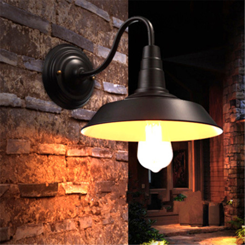 Loft Retro Industrial Wind Outdoor Wall Light American Simple Wrought Iron Wall Light Corridor Corridor Warehouse Balcony Restaurant Light Application Scenario