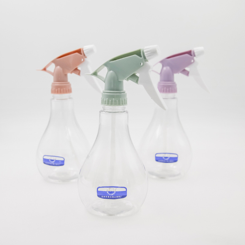 Direct sales from the manufacturer of plastic transparent sprayers, transparent bottles and jugs, and horticultural irrigation tools Item Picture
