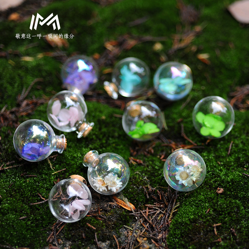 Creative car-mounted everlasting floral water bottle, empty bottle perfume pendant, artistic and fresh dried flower hanging decorative bottle