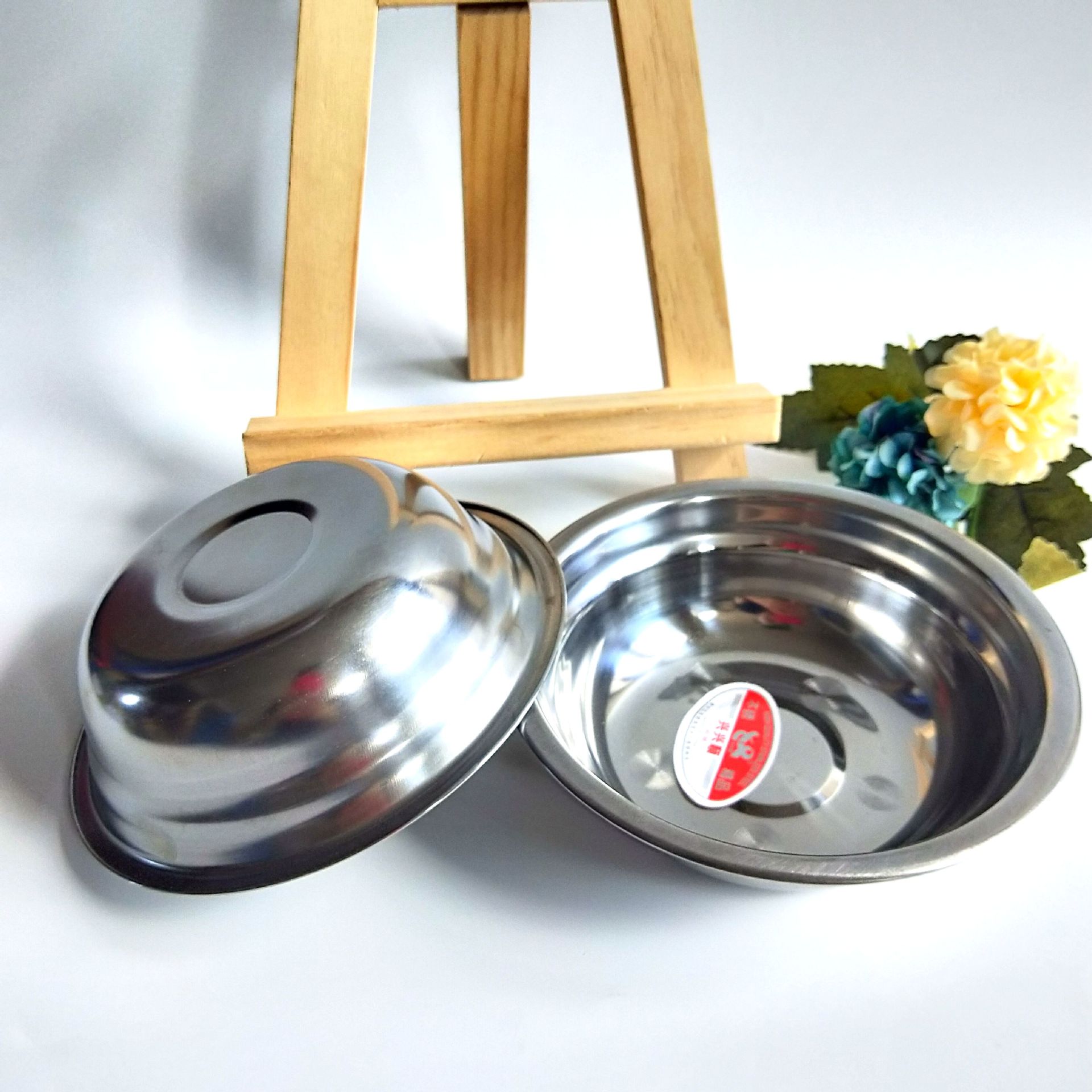 【 Zone 2-10 】0114 Small soup bowl 1000 yuan per piece 1 yuan Metal bowl 0114 Steel Bowl Steel Rice Bowl Small Steel Bowl Iron Bowl Small Steel Bowl Small Soup Basin 1 yuan per piece details Picture