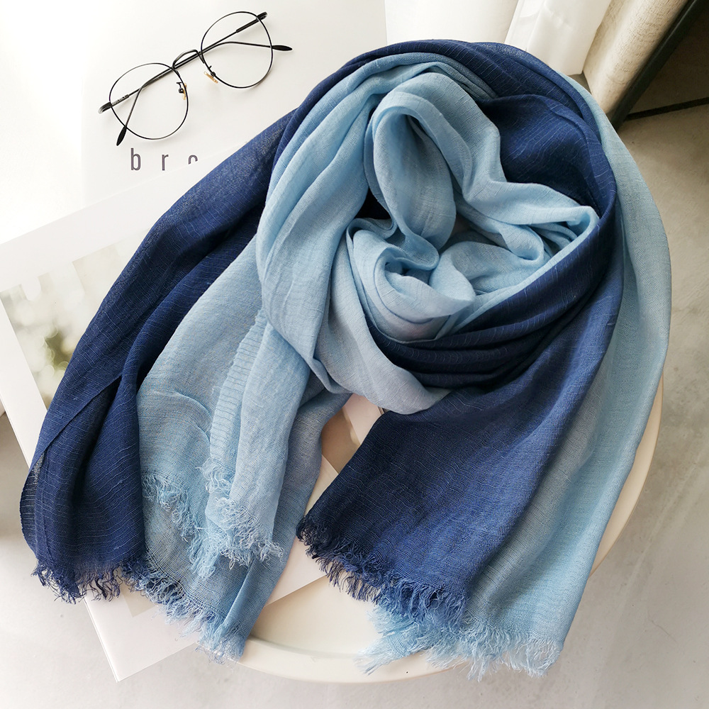 Foreign Trade Cotton, Linen And Linen Scarf For Women Autumn-Winter Gradient Color Combination Japanese And Korean Lady Sen Women's Slub Yarn Shawl Application Scenario