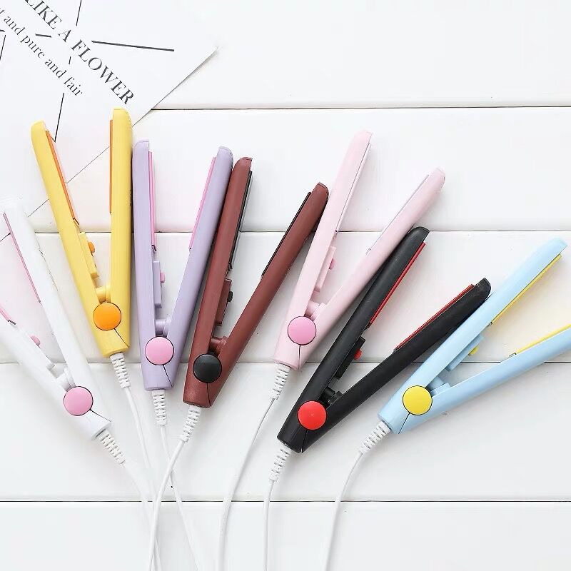 Curling Iron Straightener Students Mini Female Small Electric Splint Straight Curl Dual Purpose Bangs Straight Curling Iron Manufacturer Direct Sales Application Scenario
