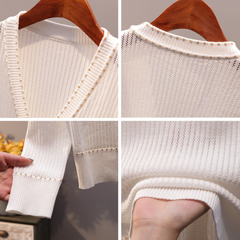 A new autumn women's dress with a chanel-style knitted cardigan, loose and cut-out gold thread V-neck for slimming, and a one-piece delivery service Application Scenario