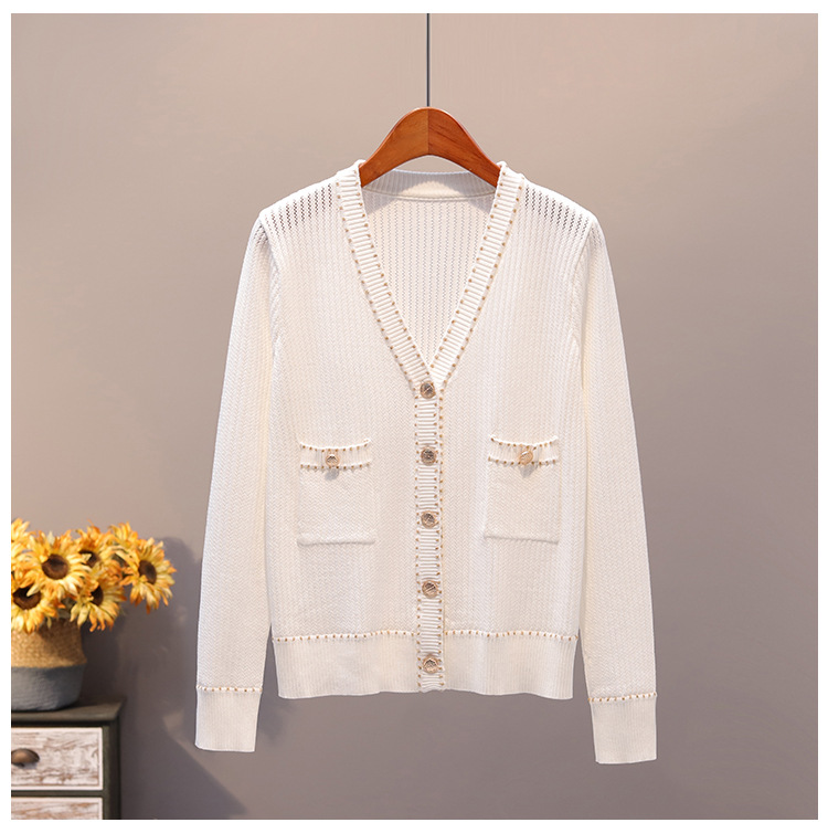 A new autumn women's dress with a chanel-style knitted cardigan, loose and cut-out gold thread V-neck for slimming, and a one-piece delivery service details Picture