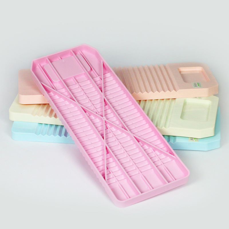 Mini small washboard, household laundry board, kneel to punish husband, creative plastic thickened old-fashioned washboard details Picture