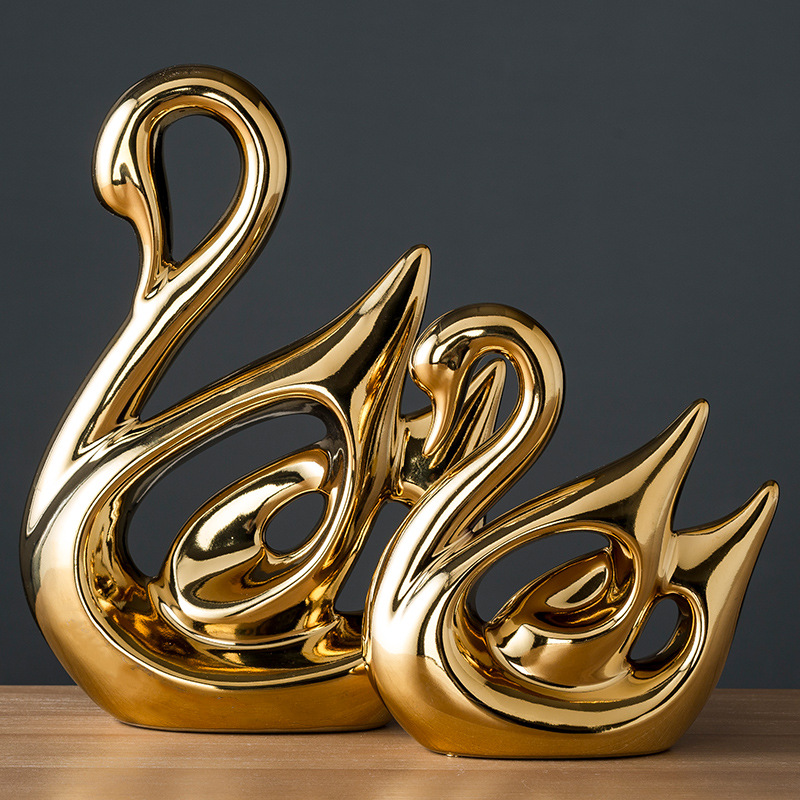 Home decorations, handicrafts, small ornaments, family rooms, living rooms, wine cabinets, fashionable displays, creative electroplated money trees Application Scenario