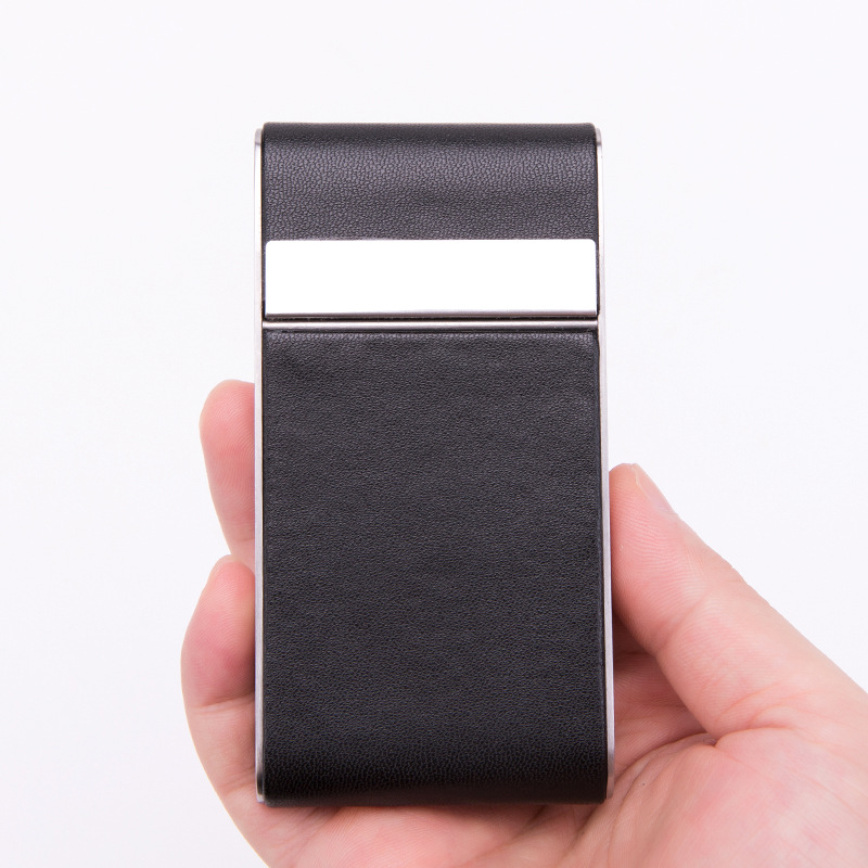 20-pack men's moisture-proof and pressure-resistant stainless steel cigarette box, personalized and portable women's leather cigarette box Application Scenario