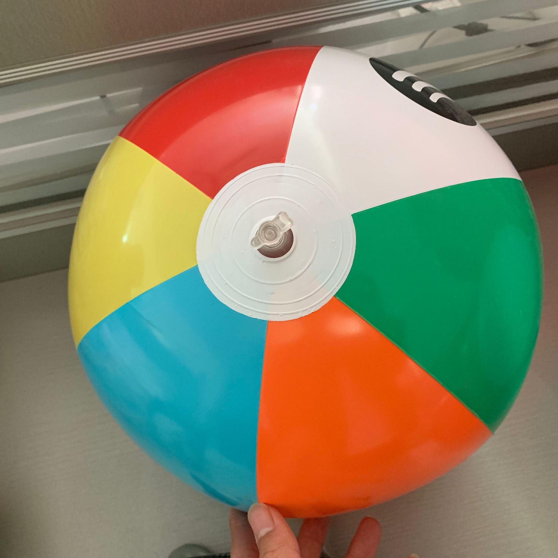 Source Manufacturer Pvc6 Color Inflatable Beach Ball Can Print Logo Swimming Pool Inflatable Ball Advertising Ball Specification drawing