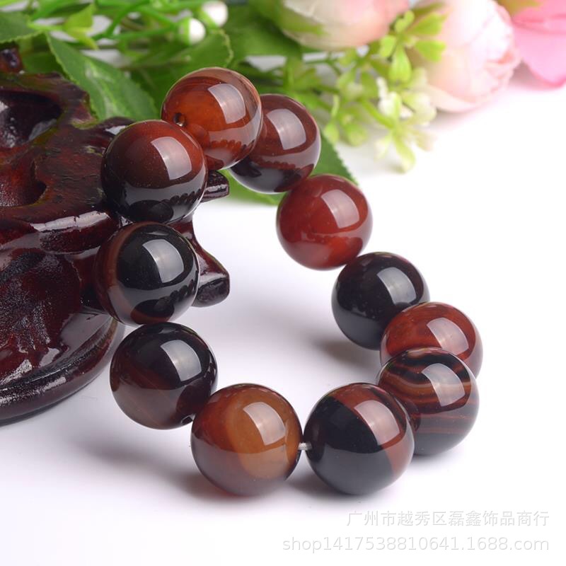 Manufacturer's red agate prayer beads bracelet, dreamy agate bracelet, hand chain, street stall, scenic area live streaming, wholesale supply Application Scenario