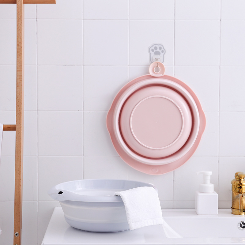 Children's outdoor telescopic washbasin, foot-washing basin, foldable household portable laundry basin, plastic vegetable washbasin Application Scenario