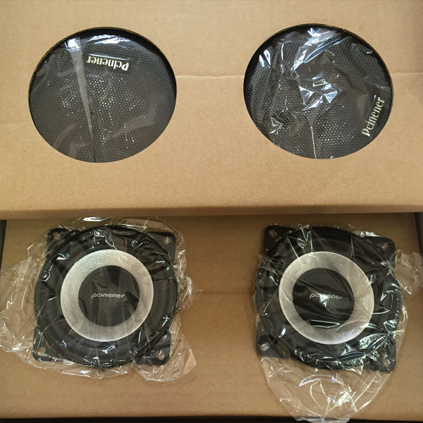 汽车音箱/低音炮实物图